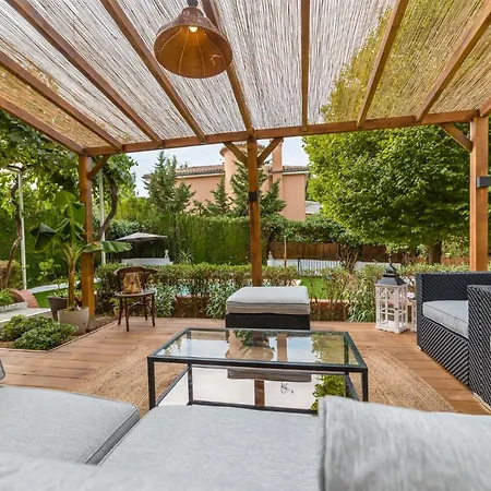 Tatil Evi Con Piscina En Entorno Idilico