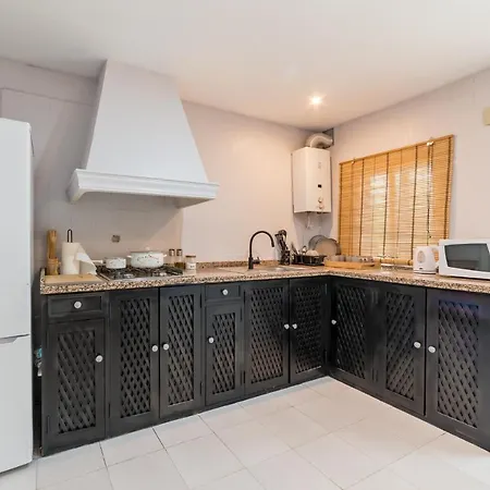 Con Piscina En Entorno Idilico Holiday home *